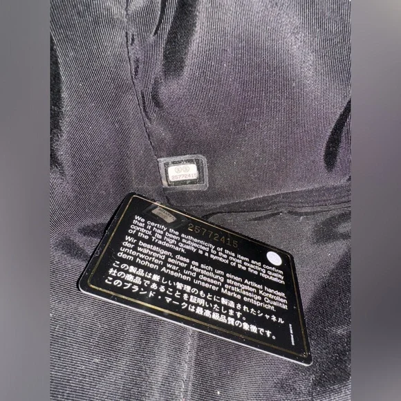 Caviar Flat Quilted CC Chain Bucket Drawstring Bag Black - Picture 13 of 14